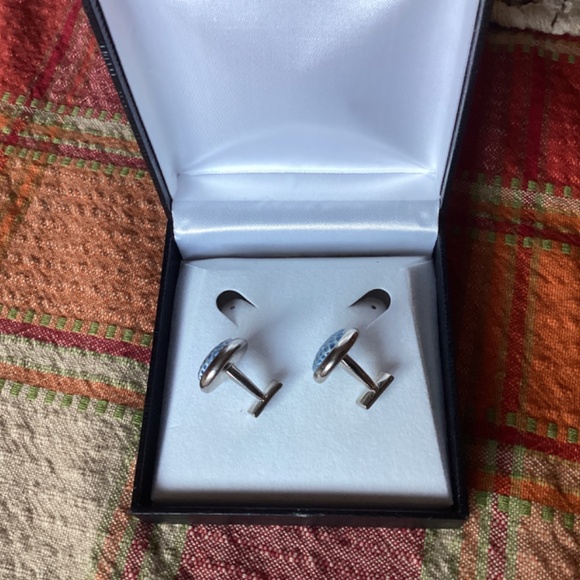 Thomas Pink cuff links - Picture 2 of 4